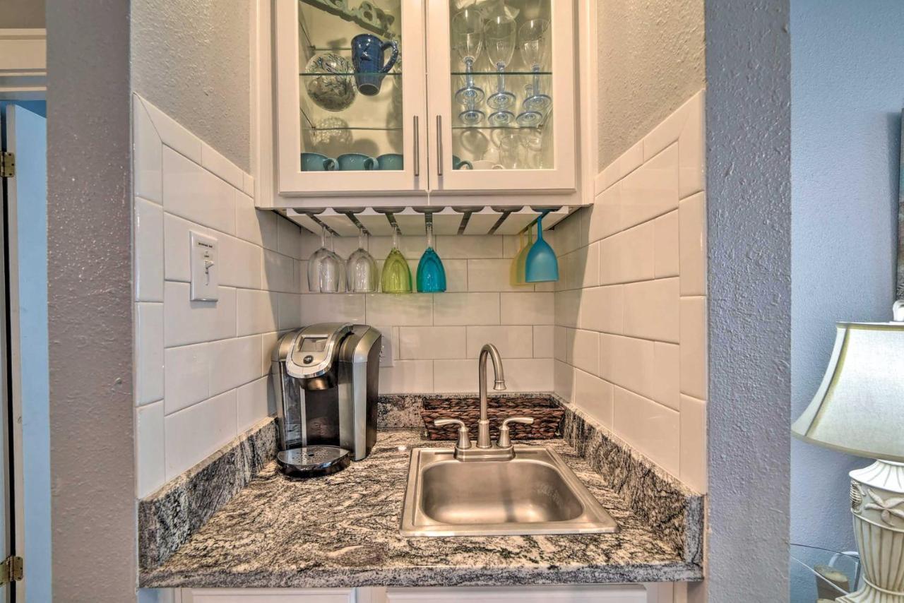 Port Aransas Condo With Outdoor Pool - Pets Welcome! Mustang Beach Экстерьер фото